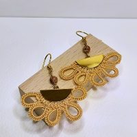 B.O. Pharaon dentelle de soie nude et perles jaspe