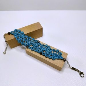 Dentelle de soie bleue turquoise et hématite