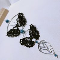 Collier deux papillons dentelle noire et perles en apatite