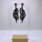 Dentelle de soie noire, améthyste et or fin