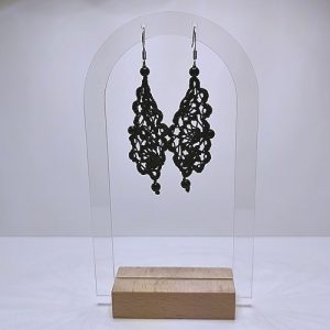 Ailes de papillon noir et perles onyx