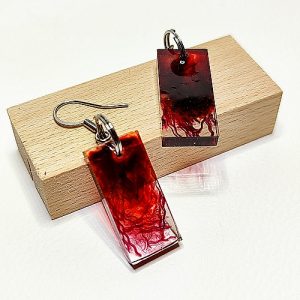 Petites boucles d’oreilles résine<br>Modèles au choix