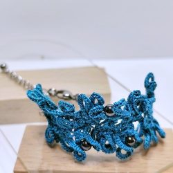 Algues - soie bleue turquoise et perles hématite