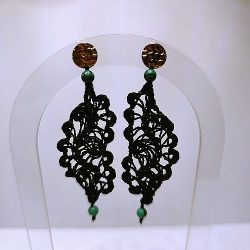 Boucles en dentelle de soie noire et malachite