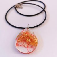 collier-upcycling-pendentif-goutte-rouge-or